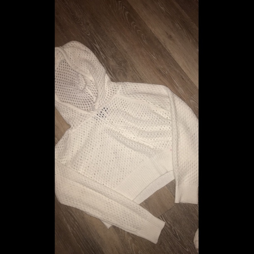 White knitted/mesh cropped hoodie